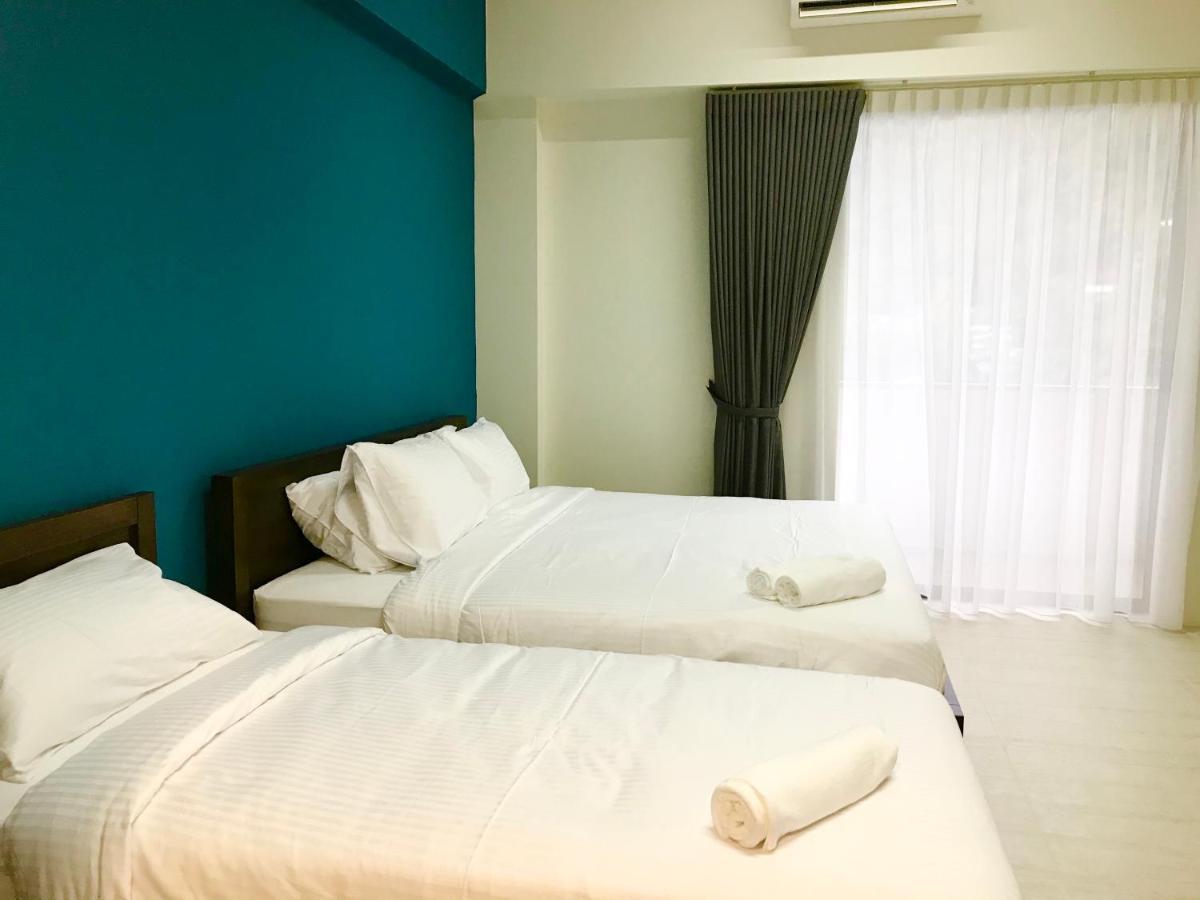 By The Beach - Luxury 2 Bedrooms Family Suite บาตูเฟอริงกี ภายนอก รูปภาพ