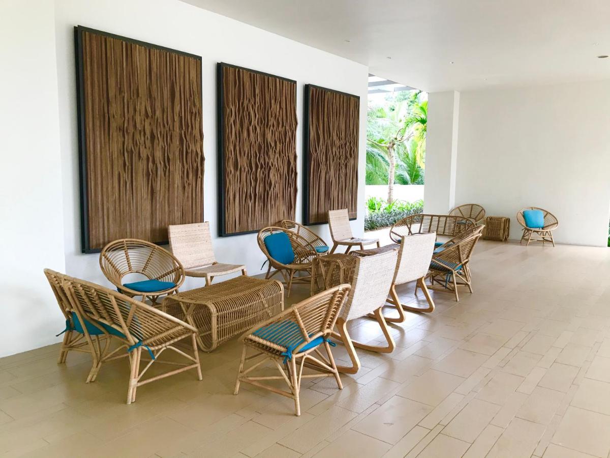 By The Beach - Luxury 2 Bedrooms Family Suite บาตูเฟอริงกี ภายนอก รูปภาพ