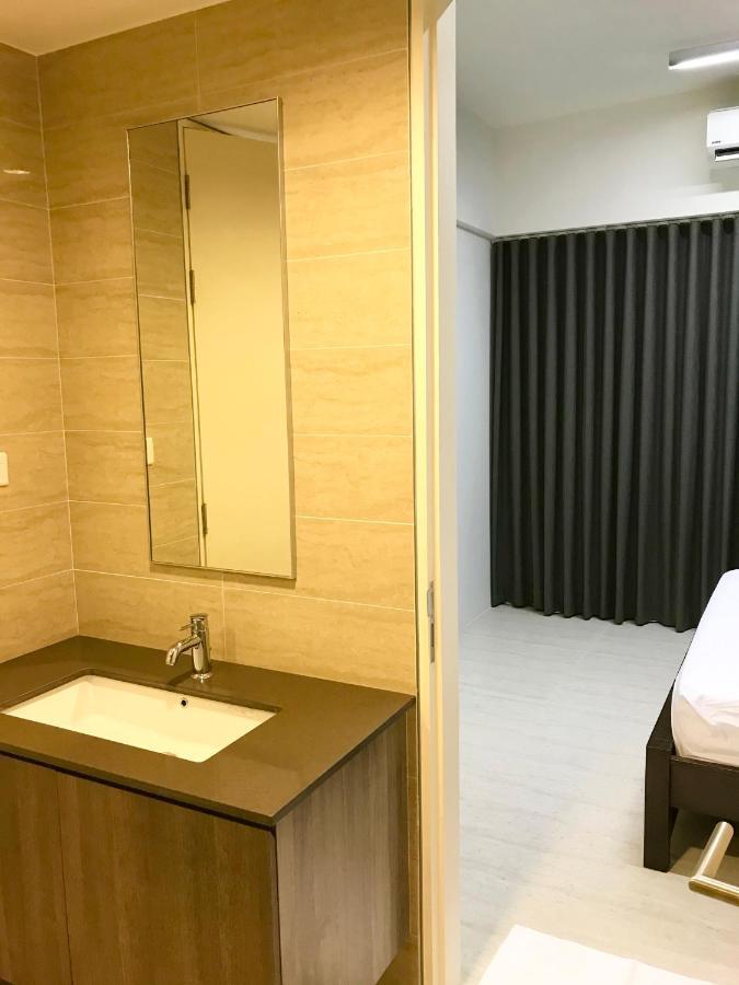By The Beach - Luxury 2 Bedrooms Family Suite บาตูเฟอริงกี ภายนอก รูปภาพ